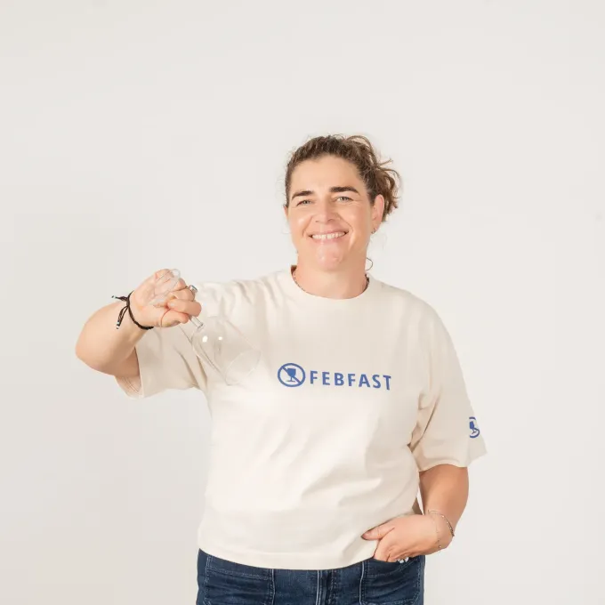 An infographic of the 5 senses technique for grounding. It lists: 5 things you can see (with an eye icon), 4 things you can feel (with a hand icon), 3 things you can hear (with an ear icon), 2 things you can smell (with a nose icon), and 1 thing you can taste (with a mouth icon). The text encourages taking a moment to look at your surroundings and list these things either in your head or out loud.